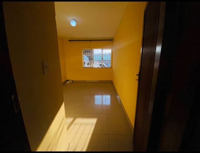 3 BEDROOM FLAT TO LET IN KENVILLE